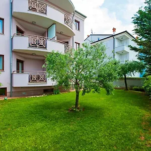 Affittacamere Apartments&rooms Camaiore, Rovigno